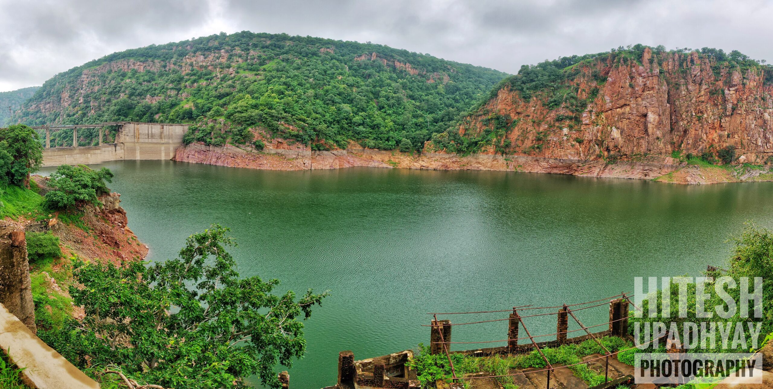 जाखम बांध और नदियों का योगदान