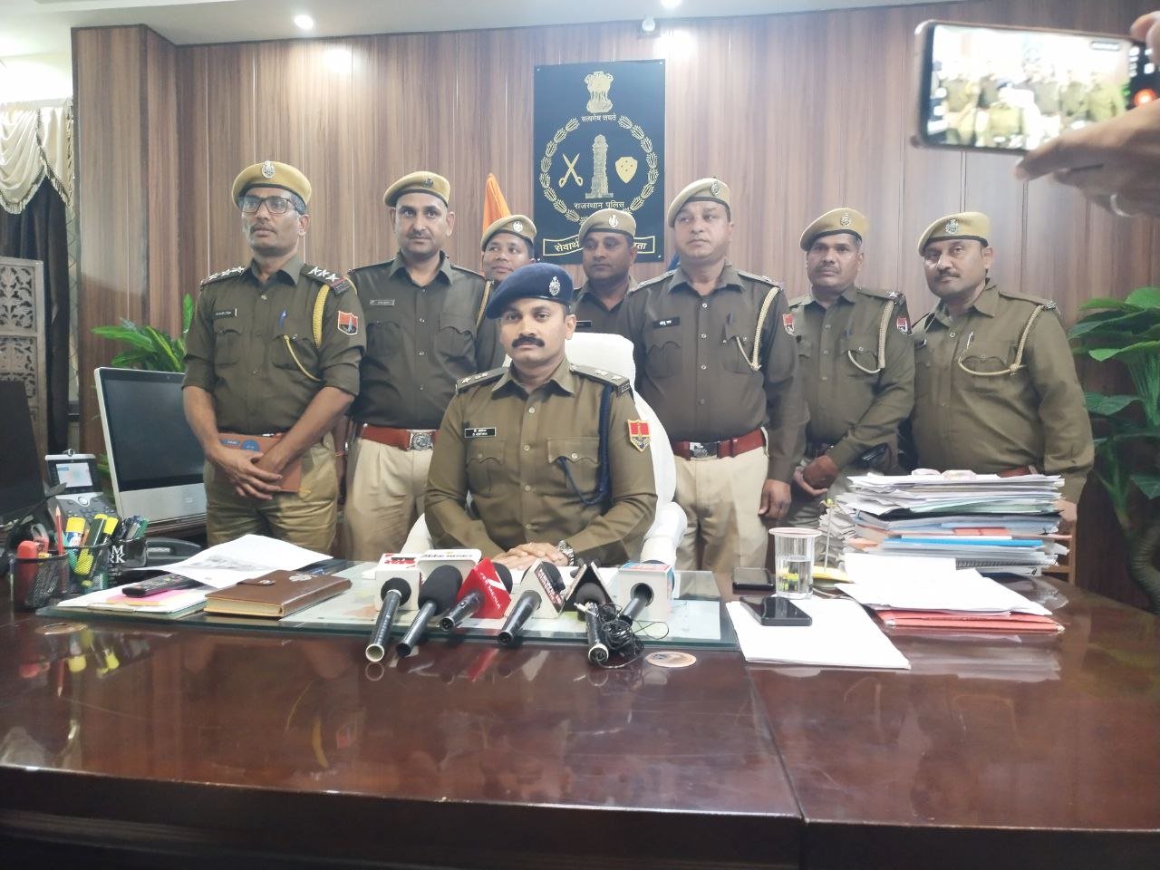 प्रतापगढ़ में ऑपरेशन चक्रव्यूह: बागलिया जंगल से एमडी फैक्ट्री का पर्दाफाश, आरोपी गिरफ्तार